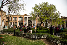 بازدید مساقران نوروزی از عمارت آصف که با نام خانه کرد در سنندج معروف است و این بنا نمادی از هویت فرهنگی اقوام کُرد از با ارزشترین آثار فرهنگی و تاریخی کردستان است.