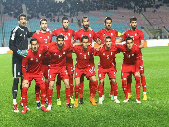 سالار عقیلی و علیرضا قربانی سرود تیم ملی را میخوانند تیم ملی فوتبال ایران