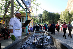 مسافران نوروزی ۹۷ در طاقبستان کرمانشاه