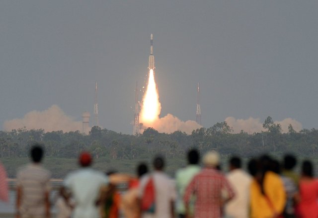 هند ارتباط با ماهواره تازه پرتاب شده خود را از دست داد