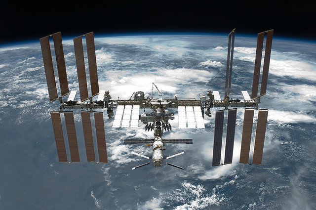 ایستگاه فضایی بین‌المللی.jpg