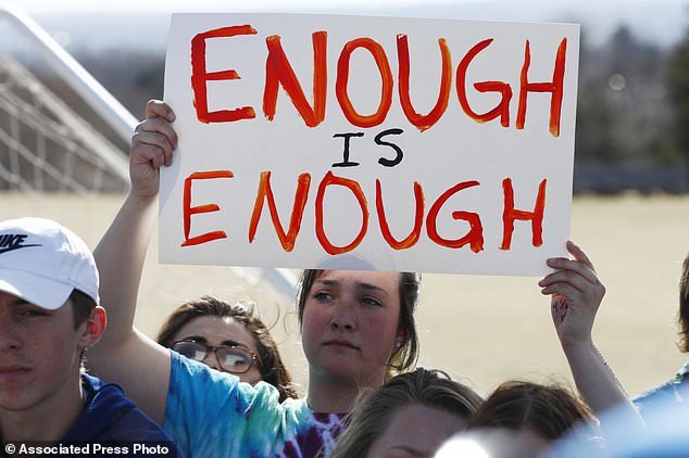 تظاهرات گسترده دانش‌ آموزی در آمریکا علیه خشونت‌های مسلحانه