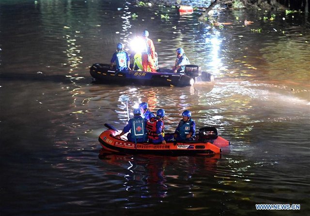 ۱۸ کشته و مفقود در حادثه واژگونی قایق در چین