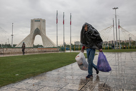 بارش باران بهاری - میدان آزادی تهران