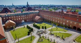 دانشگاه "استکهلم"،یکی از بزرگترین دانشگاههای حوزه اسکاندیناوی