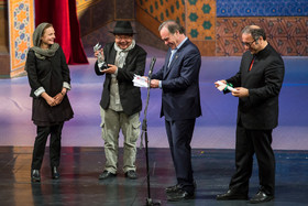 جایزه صلح جشنواره با حضور الیور استون و رضا میرکریمی به «ریتی پان» کارگردان سرشناس کامبوجی اهدا شد.