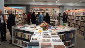 آغاز به کار کتابفروشی «شیرازه» در شیراز