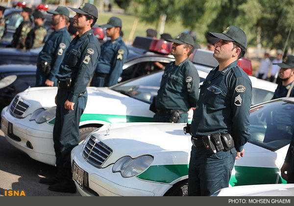 پلیس اصفهان چند زبانه شد