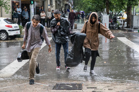 بارندگی شدید در تهران ـ خیابان انقلاب