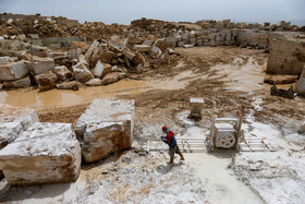 کارگران معدن سنگ ؛تراورتن؛