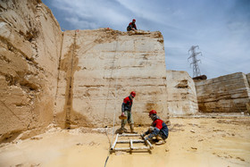 کارگران معدن سنگ ؛تراورتن؛