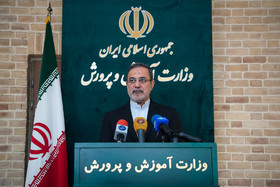 سید محمد بطحایی وزیر آموزش و پرورش در جمع خبرنگاران