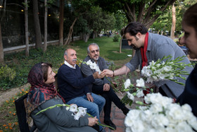 ادای احترام عکاسان مطبوعاتی به عباس عطار