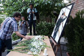 ادای احترام عکاسان مطبوعاتی به عباس عطار