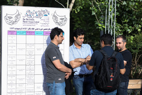 ادای احترام عکاسان مطبوعاتی به عباس عطار