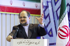 سخنرانی محمد شریعتمداری وزیر اقتصاد در افتتاح کارخانه شیشه فلوت کاویان خراسان رضوی 