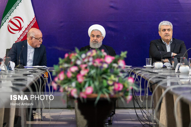 ویدئو / دیدار وزیر و مسئولان صنعت نفت با رئیس‌جمهور