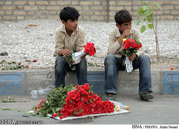 80 درصد کودکان کار گلستان تبعه افغانستان هستند/ از کودکان کار خرید نکنید