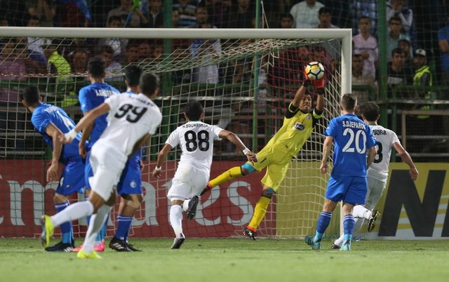 نامجومطلق: رحمتی و مظاهری فوق‌العاده بودند/ استقلال شانس بالایی برای صعود دارد