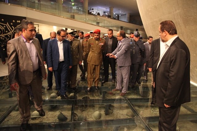 بازدید هیات نظامی عمانی از موزه انقلاب اسلامی و دفاع مقدس