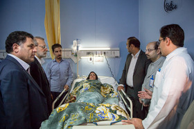 بازدید علی لاریجانی ریاست مجلس شورای اسلامی از مصدومان حادثه زلزله کرمانشاه در بخش توانبخشی بیمارستان نور افشار تهران