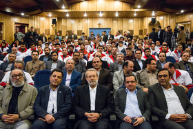 حضور علی لاریجانی رئیس مجلس شورای اسلامی ، علی اصغر پیوندی رئیس جمعیت هلال احمر و داریوش ارجمند در مراسم افتتاح پروژه‌های توانبخشی جمعیت هلال احمر 