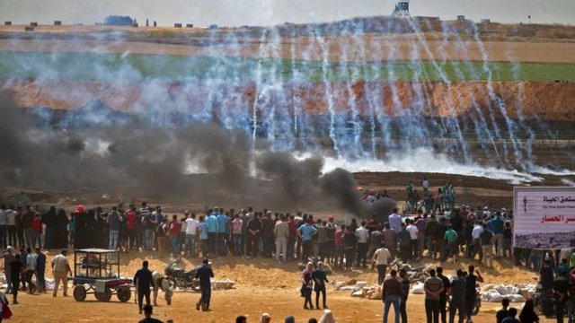 جزئیات کشتار وحشیانه فلسطینی‌ها در تظاهرات روز گذشته غزه/ آخرین آمار؛ 61 شهید و 2700 زخمی 