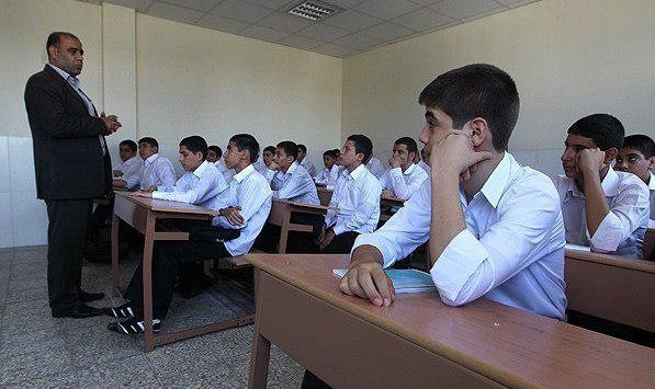 تمدید زمان ثبت‌نام فرهنگیان مقیم خارج برای اشتغال در مدارس ایرانی با دریافت حقوق ریالی