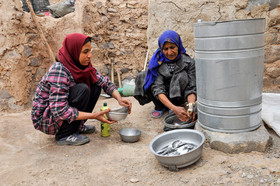 نداشتن آب شرب و بهداشتی از مشکلات اصلی مردم روستای «جنگل نخاب» است.