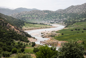 رودخانه بازفت در حاشیه روستای گزستان در مسیر آبشار زیبای زرد لیمه - چهار محال و بختیاری