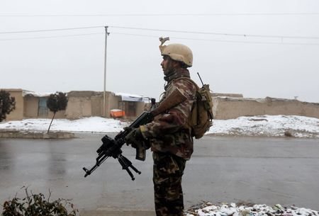 کشته شدن ۸ افسر پلیس افغان در حملات امروز طالبان