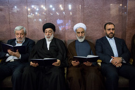حسینعلی امیری و هادی خامنه ای و سید محمد میرمحمدی در مراسم ختم سید علی صدر
