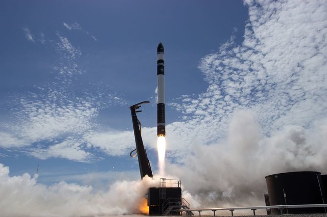 تاریخ پرتاب اولین موشک تجاری "راکت لب"اعلام شد