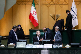 گفت و گوی نمایندگان با علی لاریجانی رییس مجلس در حاشیه انتخابات هیات رییسه مجلس