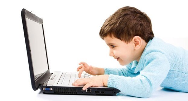 کدام کودکان در بزرگسالی از رسانه‌های اجتماعی بیشتر استفاده می‌کنند؟