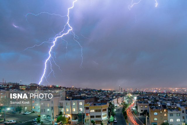 هشدار هواشناسی نسبت به احتمال آبگرفتگی معابر و برخورد صاعقه