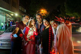 شادی مردم تهران پس از پیروزی تیم‌ملی فوتبال مقابل مراکش