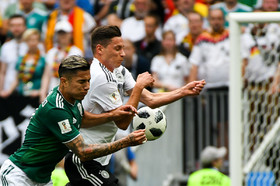 دیدار تیم های فوتبال آلمان و مکزیک