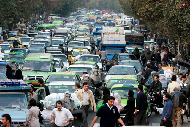 حجم سنگین ترافیک در بزرگراه‌ها و معابر پایتخت