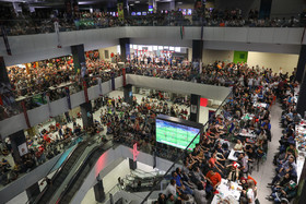 تماشای دیدار تیم‌های فوتبال ایران و اسپانیا - پردیس چهارسو