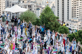 گردهمایی یوگا - بام تهران