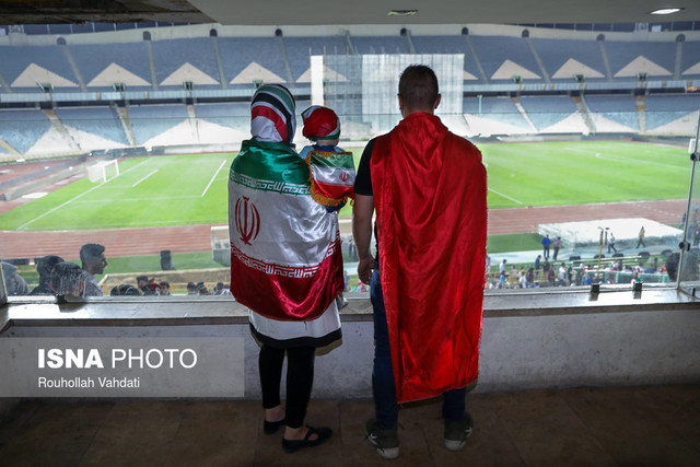 در ماجرای تعویق لیگ فوتبال، پای زنان در میان است؟ در ماجرای تعویق لیگ فوتبال، پای زنان در میان است؟