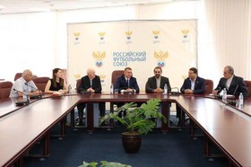 دیدار سفیر و دبیرکل فدراسیون فوتبال ایران با مدیرکل اتحادیه فوتبال روسی دیدار سفیر و دبیرکل فدراسیون فوتبال ایران با مدیرکل اتحادیه فوتبال روسی