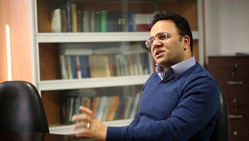 قهرمان‌پور: کرونا نشان داد حاکمیت در ایران اقتدار لازم برای حل بحرانی در این سطح را دارد
