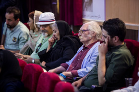 حضور محمود دولت آبادی، نویسنده در مراسم اولین سالگرد درگذشت کورش اسدی