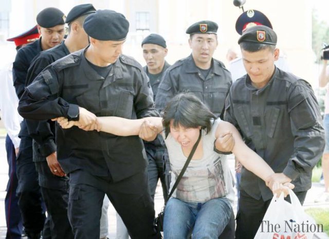 دستگیری ده‌ها معترض در تظاهراتی ضد دولتی در قزاقستان