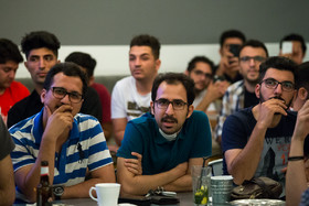 تماشای بازی ایران و پرتغال - تهران خیابان فلسطین وی کافه