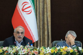  نوبخت سخنگوی دولت و کرباسیان وزیر اقتصاد و دارایی در نشست خبری با خبرنگاران؛ این نشست خبری سه ساعت و نیم به طول انجامید.