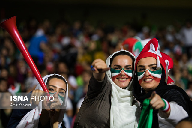 تماشای بازی ایران و پرتغال - استادیوم آزادی