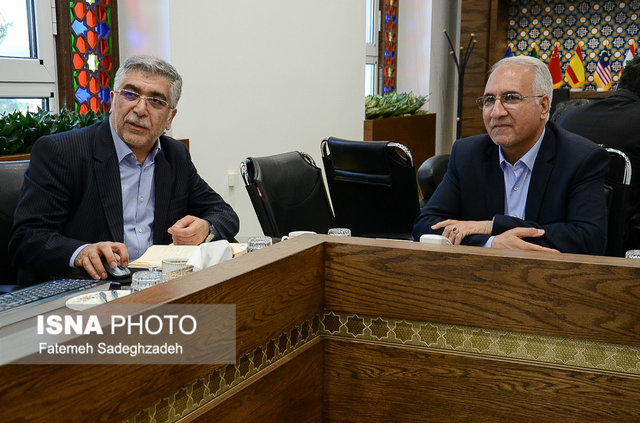 چهارباغ، نقش جهان و آثار تاریخی اصفهان، چاه نفت هستند چهارباغ، نقش جهان و آثار تاریخی اصفهان، چاه نفت هستند